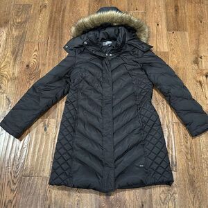 Women’s Kenneth Cole black puffer coat. Sz M
